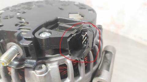 Alternador Mercedes Clase ML 300 3.0 CDI W164) 224CV 165KW AUT. OM642