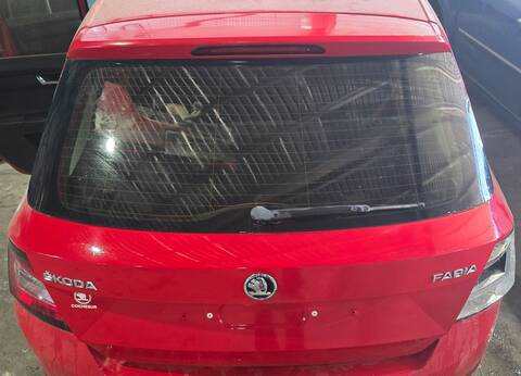 Portón Skoda Fabia CHYB