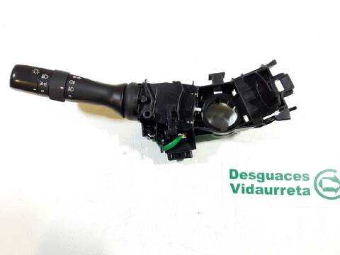 Mando Luces Toyota Prius 1.8 16V CAT HIBRIDO) 99CV 73KW