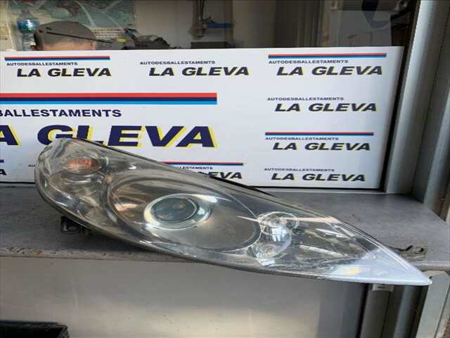 Faro Derecho Peugeot 407 2.0 HDI136CV 0CV