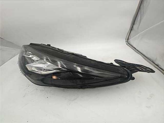 Foto 2ª: Faro Izquierdo Peugeot 2008 1.5 ALLURE [1.5 LTR. - 81 KW BLUE-HDI FAP] [YHS / DV5RCE]