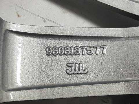 Foto 3ª: LLanta Aleacion Peugeot 208 STYLE [HM05] (2013)