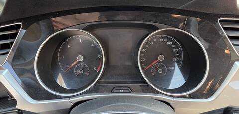 Cuadro de Instrumentos Volkswagen Touran DGDA AUT.