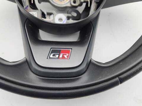 Foto 2ª: Volante Toyota Yaris MXPJ1) 1.5 HYBRID 92CV [M15A] (2024)