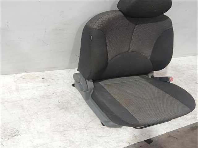 Foto 3ª: Asiento Delantero Derecho Kia Rio 1.5 CRDI 110CV [D4FA] (2005)