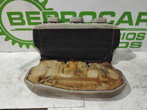 Foto 3ª: Asientos Traseros Nissan Micra 1.2 CAT 80CV [CR12DE] (2002)