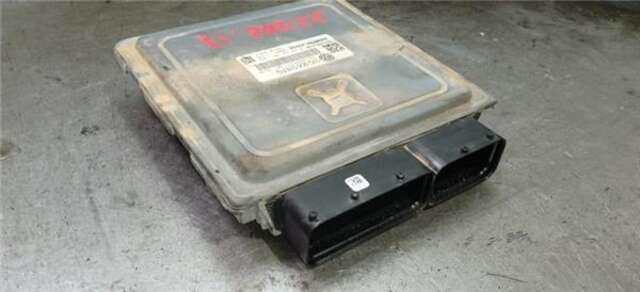 Foto 2ª: Centralita Motor ECU Volkswagen Passat 2.0 TDI 16V [BKP]