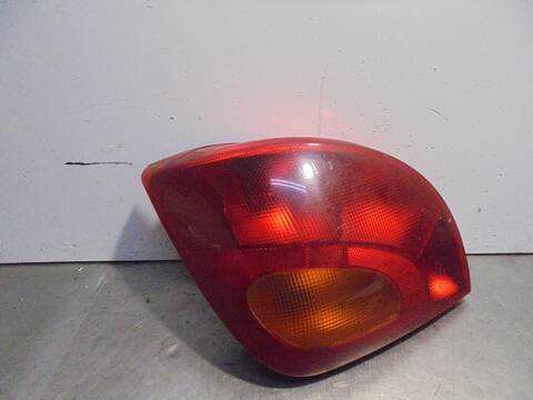 Foto 2ª: Piloto Trasero Izquierdo Ford Fiesta BASICO BERLINA 60CV 44KW [J4L] (2000)