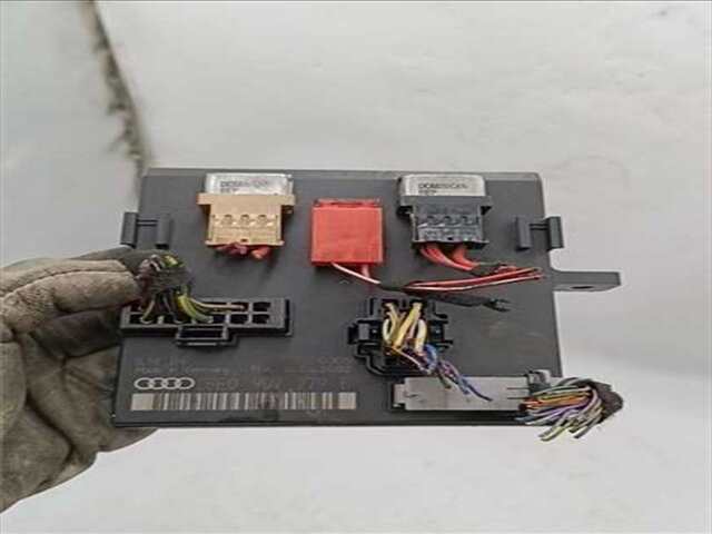Centralita Motor ECU Audi A4 1.9 TDI (96 KW) [1.9 LTR. - 96 KW TDI]