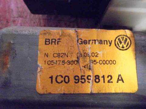 Foto 2ª: Elevalunas Eléctrico Trasero Derecho Volkswagen Golf 1.4 16V BERLINA 75CV 55KW [BCA] (2002)