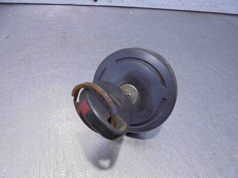 Foto 2ª: Tapa Exterior Combustible Citroen Xsara 1.9D PREMIER BERLINA 69CV 51KW [WJY] (2002)