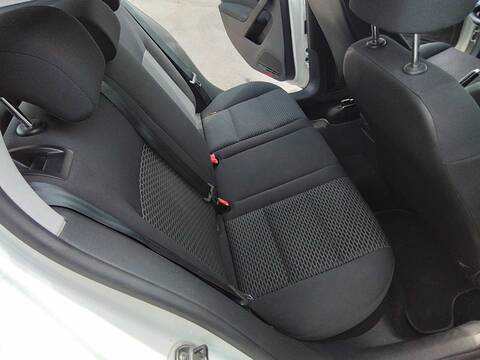 Foto 3ª: Asientos Traseros Volkswagen Golf 102CV 75KW [CGG] (2011)