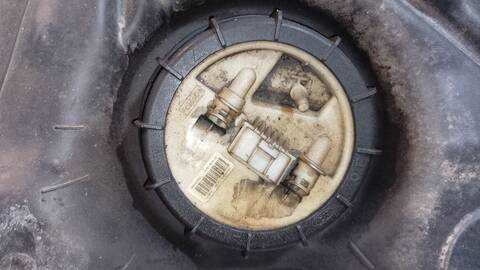 Foto 2ª: Deposito de Combustible Ford Focus TITANIUM 115CV 85KW [T1DA] (2014)