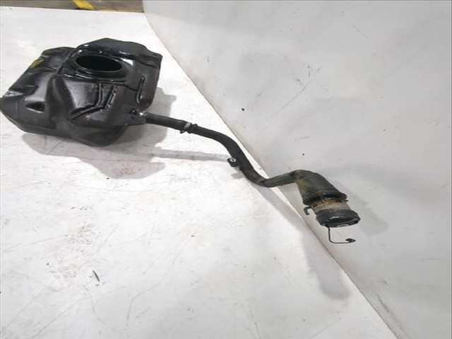 Foto 3ª: Deposito de Combustible Peugeot 107 1.4 HDI 54CV [8HT (DV4TD)] (2005)
