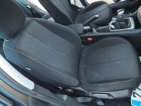 Foto 4ª: Asiento Delantero Derecho Peugeot 308 ACTIVE 99CV 73KW [BH02] (2017)