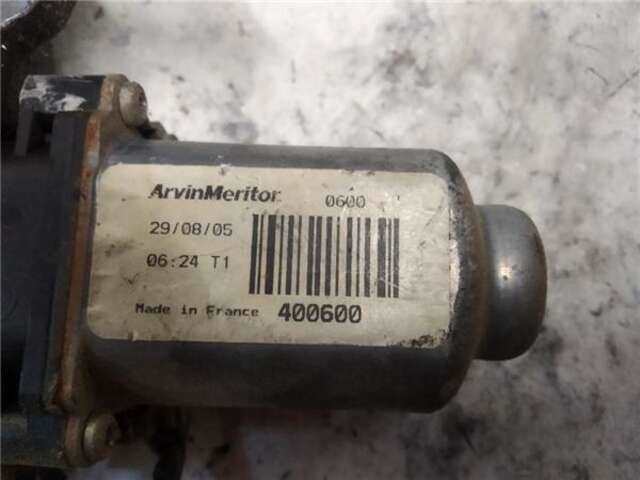 Foto 3ª: Elevalunas Eléctrico Trasero Derecho Nissan Primera 1.9 ACENTA [1.9 LTR. - 88 KW 16V TURBODIESEL CAT] [F9Q]