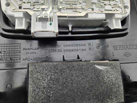 Foto 2ª: Luz Interior Renault Clio EQUILIBRE 100CV 74KW [K9K876] (2023)