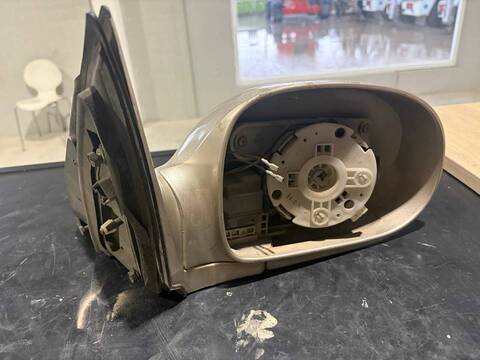 Retrovisor Derecho Kia Carnival J3