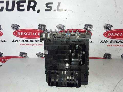 Caja Reles Fusibles Volkswagen Golf BERLINA