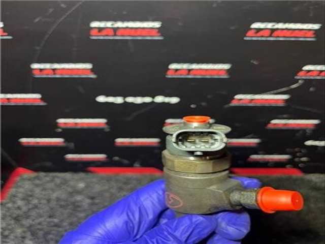 Foto 3ª: Inyectores Citroen Jumpy 1.6 CONFORT M [1 6 LTR. - 85 KW BLUE-HDI FAP] 116CV FURGON [BHX / DV6FCU]