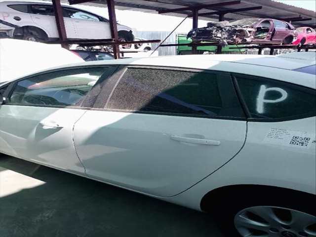 Puerta Trasera Izquierda Opel Astra 1.6 CDTI 69)