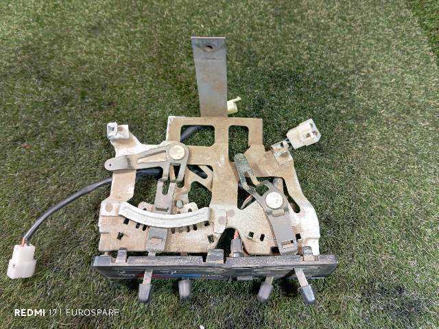 Foto 2ª: Mando Calefacción A. A. Santana Anibal 2.8 TD MILITAR [8140.43P] (2004)