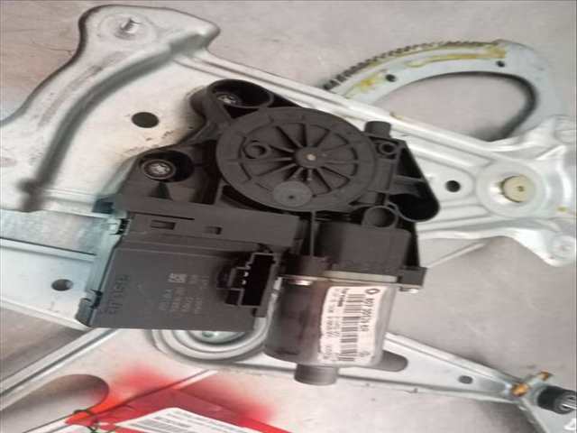 Foto 2ª: Elevalunas Eléctrico Delantero Derecho Renault Megane LIFE BERLINA 116CV 85KW III BERLINA 5 P [H5F F4] (2016)