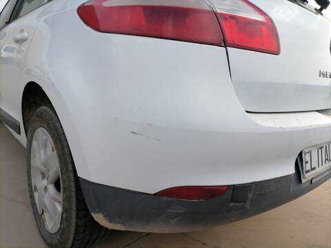 Foto 3ª: Paragolpes Trasero Renault Megane EXPRESSION BERLINA 90CV 66KW III BERLINA 5 P [K9K J8] (2013)