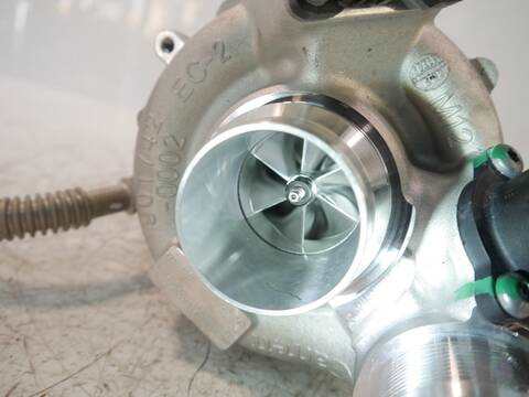 Foto 2ª: Turbocompresor Bmw XM S68 653 CV 480KW [S68B44A] (2024)