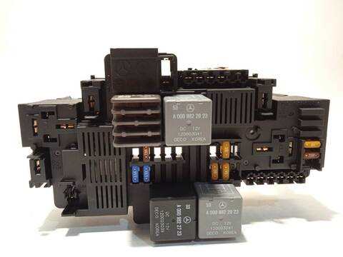 Foto 4ª: Caja Reles Fusibles Mercedes Clase G 230 COUPE 211CV 155KW [654920] (2020)