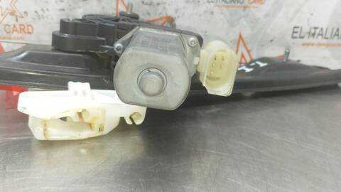 Foto 3ª: Elevalunas Manual Trasero Izquierdo Bmw Serie 3 315 318D M SPORT 150CV 110KW [B47D20A] (2015)