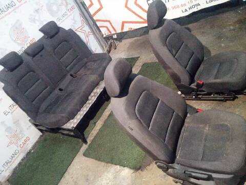 Foto 3ª: Asientos Traseros Audi A4 BASICO 143CV 105KW [CAGA] (2009)