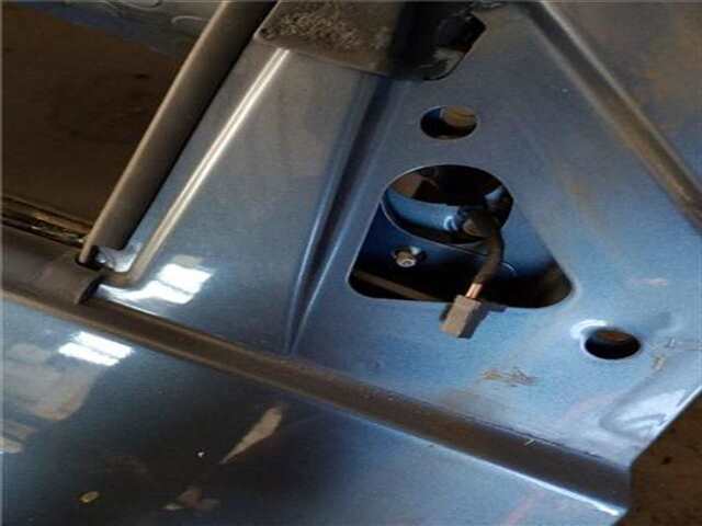 Foto 2ª: Puerta Delantera Derecha Renault Clio 1.5 PACK DYNAMIQUE [1.5 LTR. - 63 KW DCI DIESEL CAT] [k9k t7]