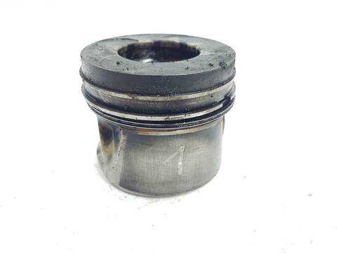 Foto 2ª: Pistones Nissan Cabstar 2.488 CC 136CV [YD25DDTI] (2006)