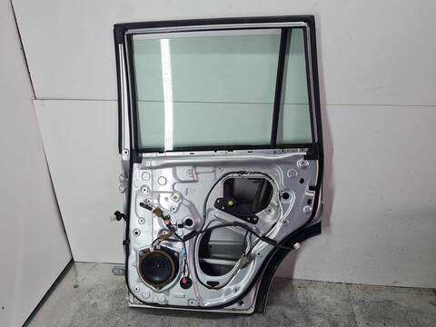 Foto 2ª: Puerta Trasera Derecha Toyota Land Cruiser 3.0 TD 163CV 120KW [1KDFTV] (2003)