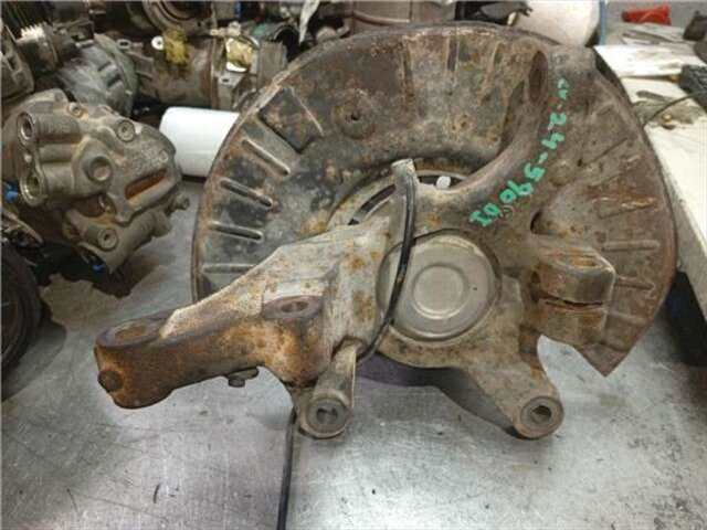 Foto 3ª: Mangueta Delantera Izquierda Mercedes Vito 109 CDI [OM 646.983]