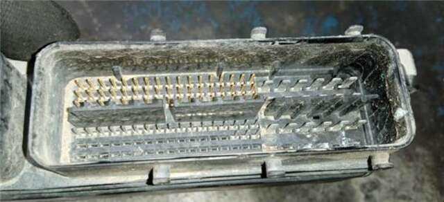 Foto 3ª: Centralita Motor ECU Toyota Avensis 2.2 D-4D EXECUTIVE BERLINA (5-PTAS.) [2.2 LTR. - 110 KW D-4D CAT] [2AD-FTV]