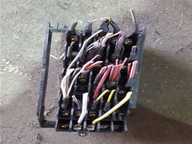 Foto 2ª: Caja Reles Fusibles Mercedes Clase E 180 2.5 D 250 (124.125) [2.5 LTR. - 66 KW DIESEL CAT]