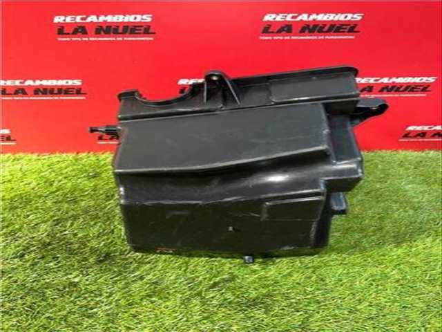 Foto 2ª: Caja Reles Fusibles Renault Master L2H2 HKA 3 5TDCI DIESEL CAT 150CV 110KW FURGON [M9T 716] (2021)