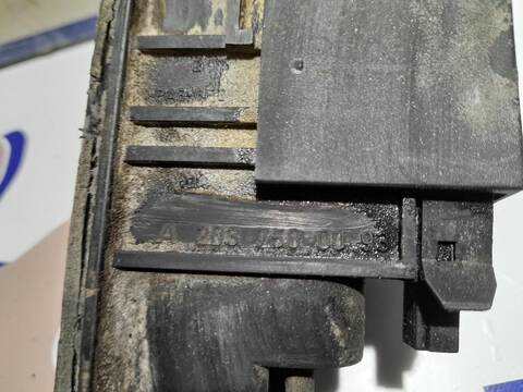 Foto 3ª: Maneta Exterior Portón Mercedes Clase C 160 2.2 CDI CAT AUT. 143CV [D/ 611962] (2000)