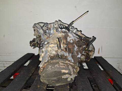 Foto 3ª: Caja Cambios Peugeot 205 161A BERLINA (1985)