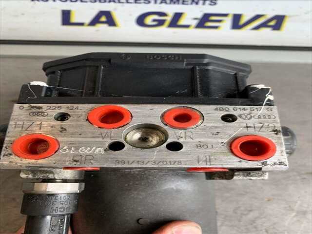 Foto 2ª: Centralita Abs Volkswagen Passat 1.9 TDI130CV BERLINA [AVF] (2004)