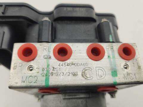 Foto 3ª: Abs Toyota Yaris MXPJ1) 1.5 HYBRID 92CV [M15A] (2024)