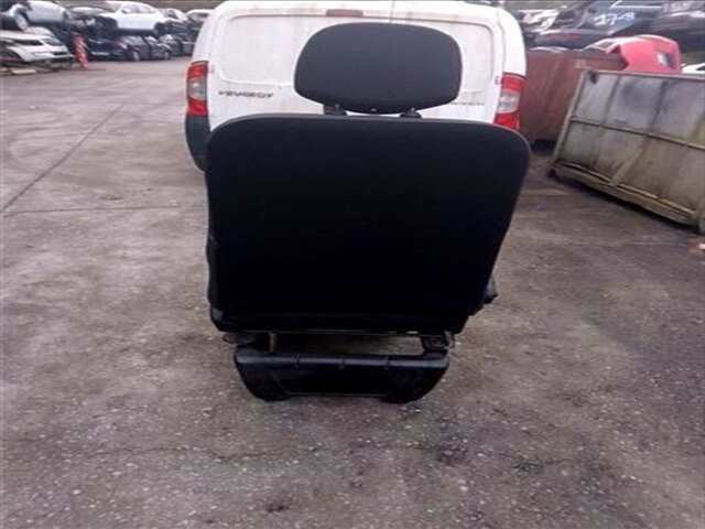 Foto 3ª: Asiento Delantero Izquierdo Renault Master 2.3 L3H1 3.5T [2.3 LTR. - 100 KW DCI DIESEL FAP ENERGY CAT] [M9T 726]