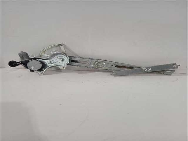 Foto 3ª: Elevalunas Eléctrico Delantero Derecho Toyota Yaris ACTIVE 112CV [2NRFKE] (2017)