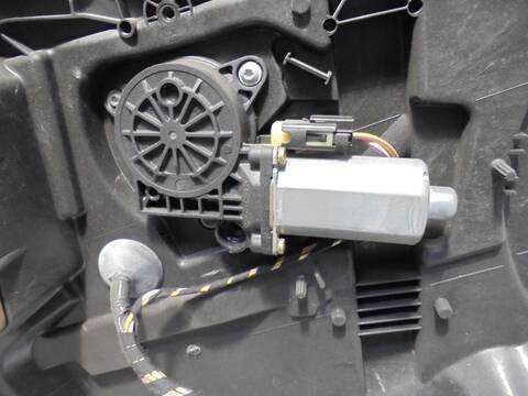 Foto 3ª: Elevalunas Eléctrico Delantero Derecho Ford Fiesta 1.4 TDCI CAT 68CV 50KW [F6JA] (2003)