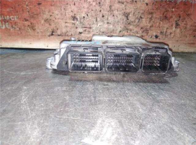 Foto 3ª: Centralita Motor ECU Volkswagen Passat 1.8 COMFORTLINE [1.8 LTR. - 110 KW 20V TURBO] [AEB]