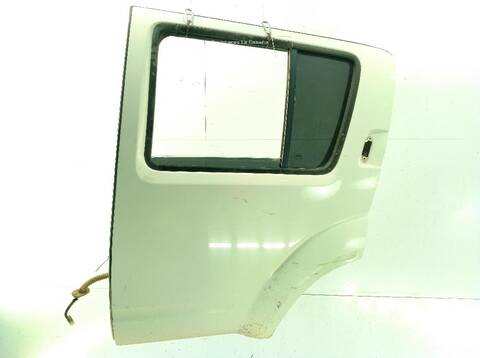 Puerta Trasera Izquierda Nissan Pathfinder 2.5 DCI 4WD