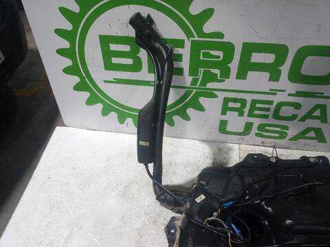 Foto 2ª: Deposito de Combustible Citroen C5 ATTRACTION 109CV [9HYDV6TED4] (2004)