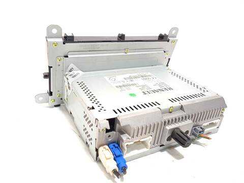 Foto 4ª: Sistema Audio Radio CD Renault Clio BUSINESS 75CV 55KW [K9K628] (2016)